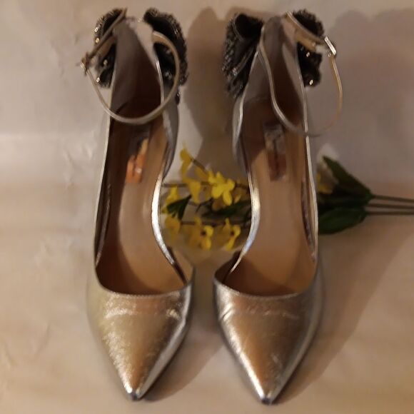 International Concepts Kaison Silver Heels - Picture 4 of 13